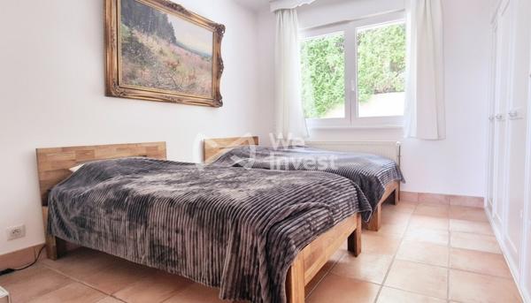 Maison rénovée avec vue panoramique et local indépendant