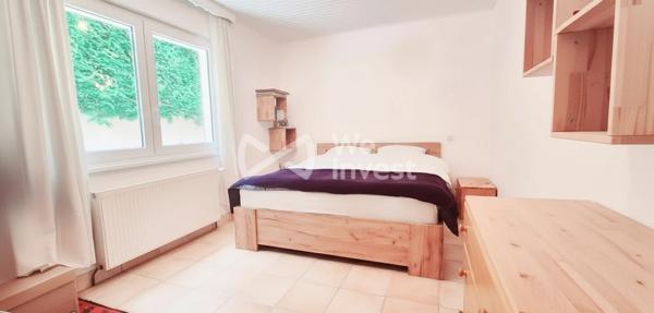 Maison rénovée avec vue panoramique et local indépendant