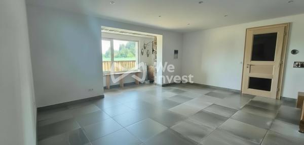 Maison rénovée avec vue panoramique et local indépendant