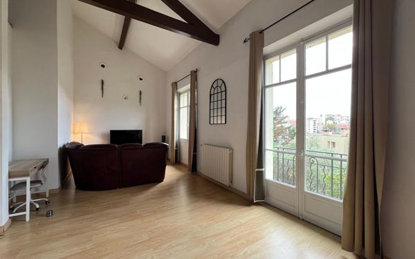 Appartement à louer    4 pièces • 92 m2 Cannes