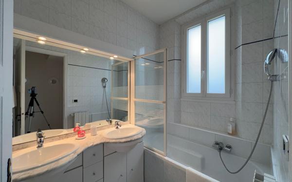 Appartement à louer    4 pièces • 92 m2 Cannes