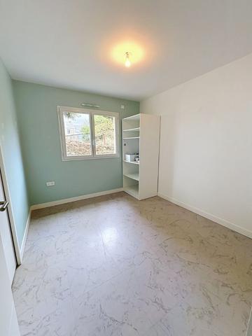 Maison contemporaine de plain-pied à louer aux Ponts-de-Cé, quartier Les Justices