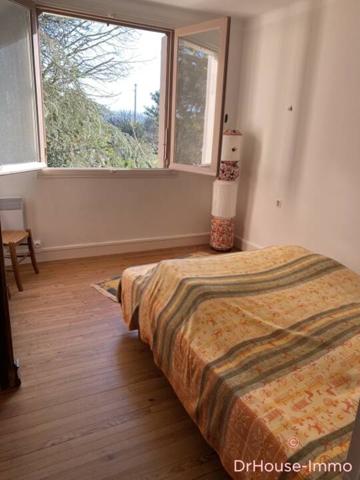 Maison à vendre 10 pièces de 250 m²