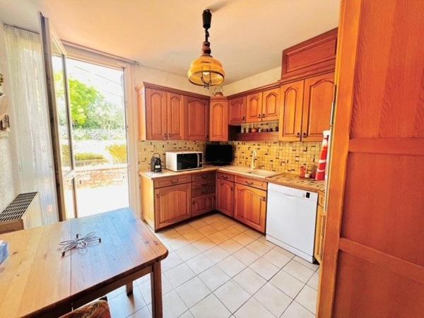 Maison T5 100 m2 avec jardin de 300 m2 et garage