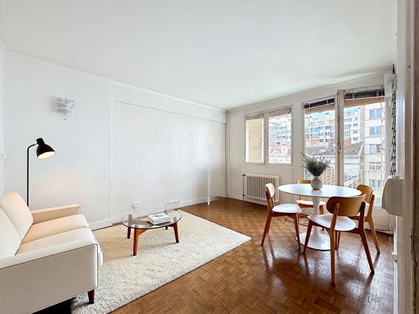 Appartement 2 pièces avec balcon - Étage élevé - Père-Lachaise / Philippe Auguste Paris 11ème