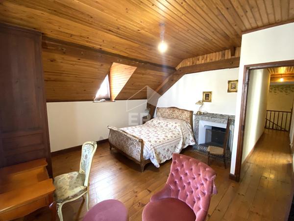 Rare en centre ville - Maison de caractère avec dépendances et jardin