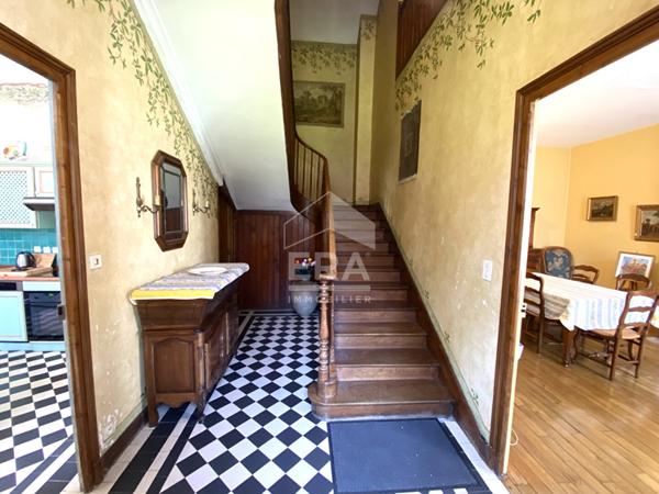 Rare en centre ville - Maison de caractère avec dépendances et jardin