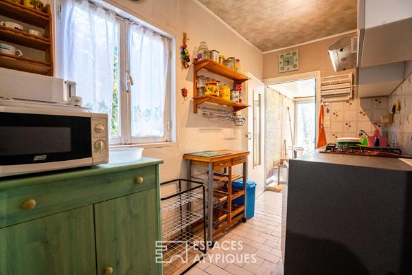 Maisonnette à réhabiliter avec jardin proche des plages saint-marinoises