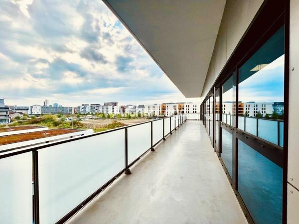BUREAUX à VENDRE de 566 m²