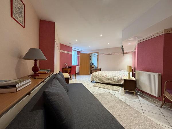 Immeuble - 8 pièces - 190 m²