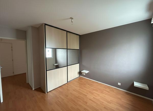 Appartement Saint Herblain 2 pièces + balcon et box