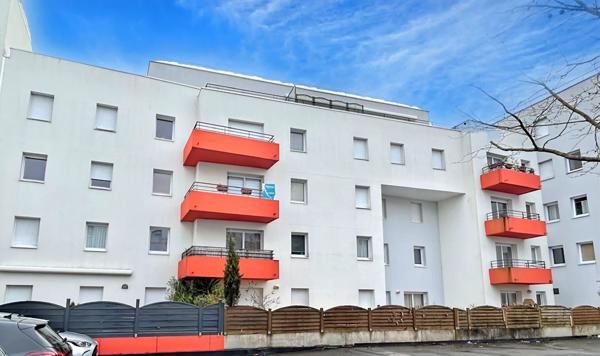 Appartement Saint Herblain 2 pièces + balcon et box