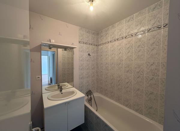 Appartement Saint Herblain 2 pièces + balcon et box