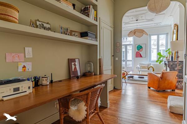 Appartement à vendre |                                       Bordeaux |                                        4 pièces  |  108 m²