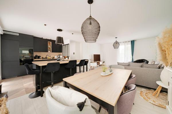 Maison individuelle – 6 chambres – Garage – Jardin arboré de 720 m²