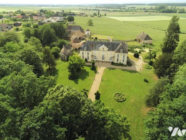 BEAUNE 14 kms Château sur 15 hectares
