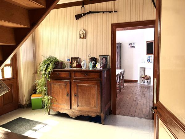 Ancien corps de ferme avec dépendances et potentiel Montmoreau saint cybard