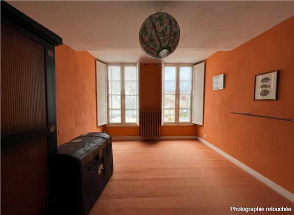 Belle maison en pierre au coeur du centre historique, 5 chambres