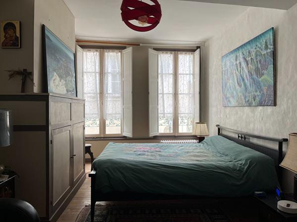 Belle maison en pierre au coeur du centre historique, 5 chambres