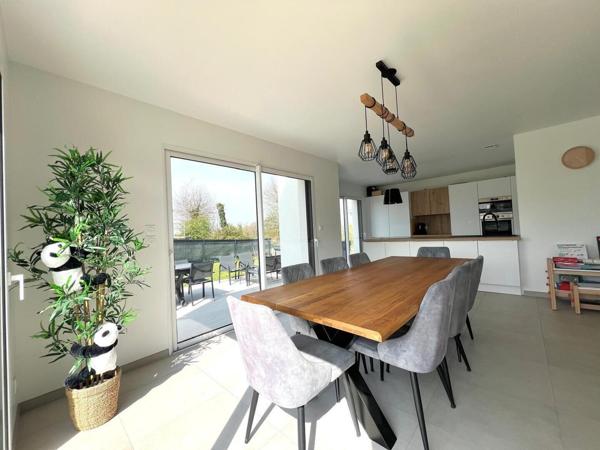 Maison récente lumineuse et fonctionnelle à Laillé