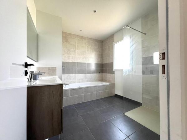 Maison récente lumineuse et fonctionnelle à Laillé