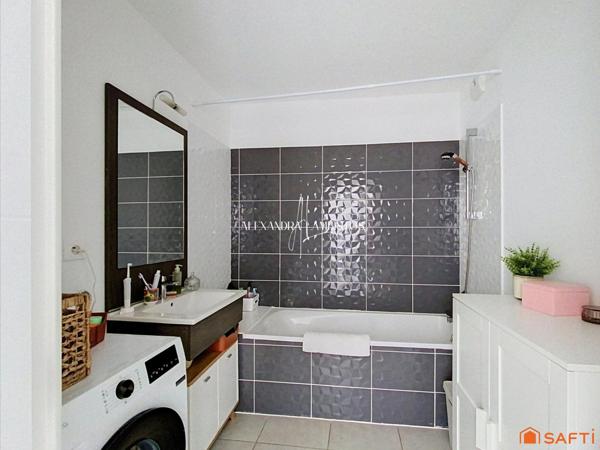 Appartement - 3 pièces - 54m² dernier étage