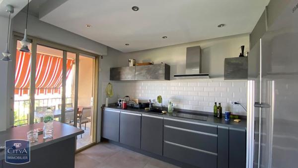 Location appartement Antibes (06) 4 pièces 78.87m²