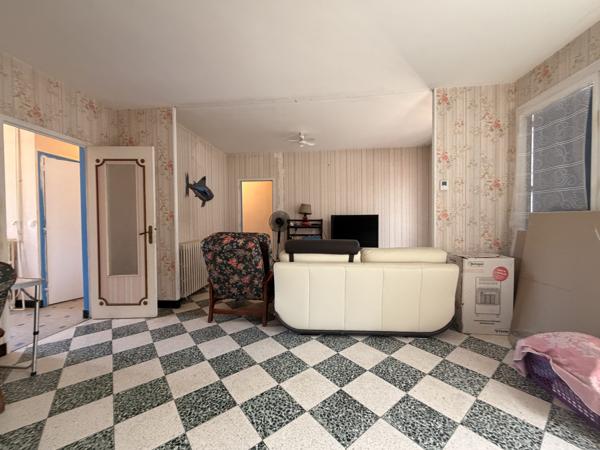 Maison
                                                                                                                                                                                                                                                                                                                        4 pièce(s)                                                                                                                                                                                                          3 chambre(s)                                                                                                                                                                                                          100  m²