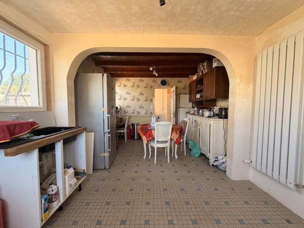Maison
                                                                                                                                                                                                                                                                                                                        4 pièce(s)                                                                                                                                                                                                          3 chambre(s)                                                                                                                                                                                                          100  m²