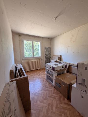 Maison
                                                                                                                                                                                                                                                                                                                        4 pièce(s)                                                                                                                                                                                                          3 chambre(s)                                                                                                                                                                                                          100  m²