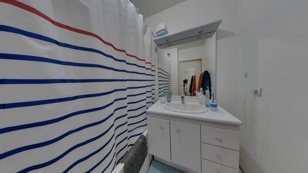 APPARTEMENT T3 AVEC BALCON - NON MEUBLE - MONTREUIL