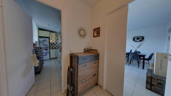 APPARTEMENT T3 AVEC BALCON - NON MEUBLE - MONTREUIL