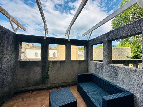 APPARTEMENT MEUBLE AVEC CHAMBRE ET TERRASSE CARCASSONNE