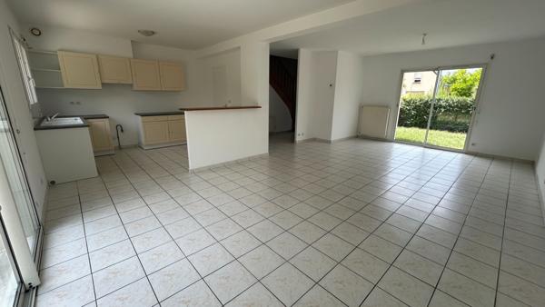 Maison familiale 7 pièces à vendre à Chavagne