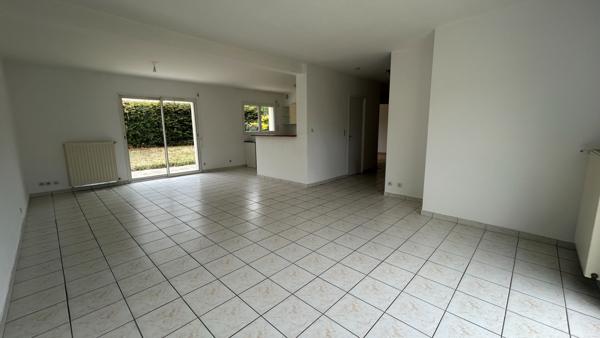Maison familiale 7 pièces à vendre à Chavagne