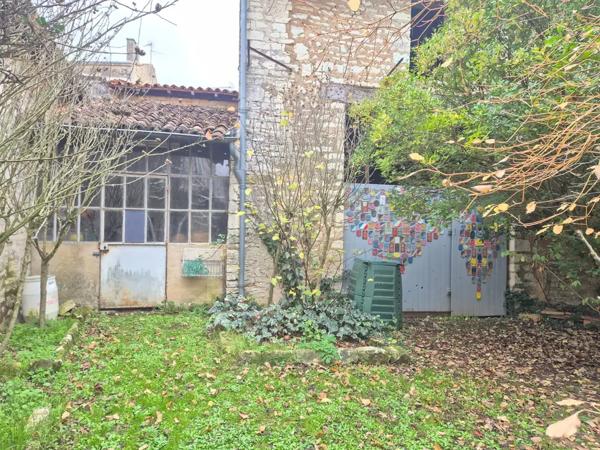 Maison de Maître Charentaise du XIXe siécle avec dépendances