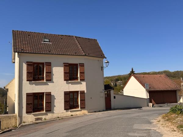 Maison avec Garage et Dépendances