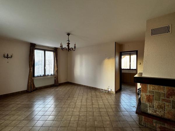 Maison avec Garage et Dépendances