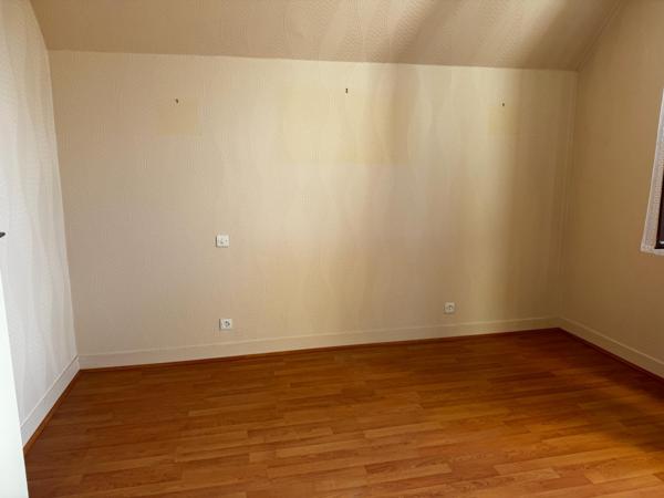 Maison avec Garage et Dépendances