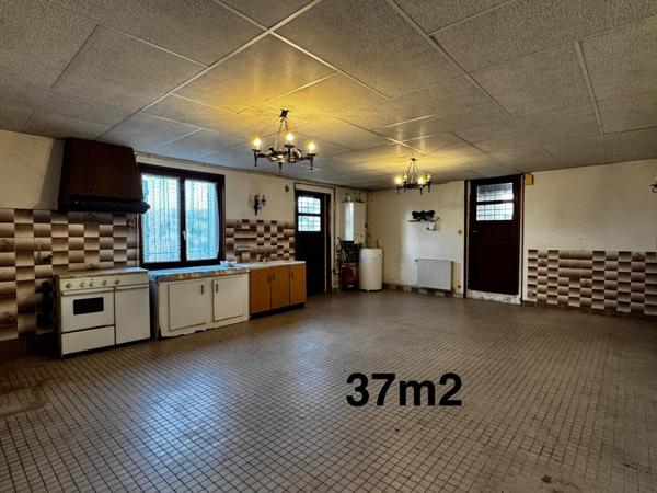 Maison avec Garage et Dépendances