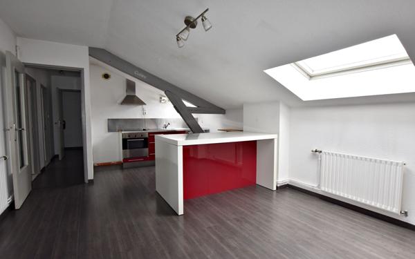 Appartement à vendre    3 pièces • 63 m2 Roanne