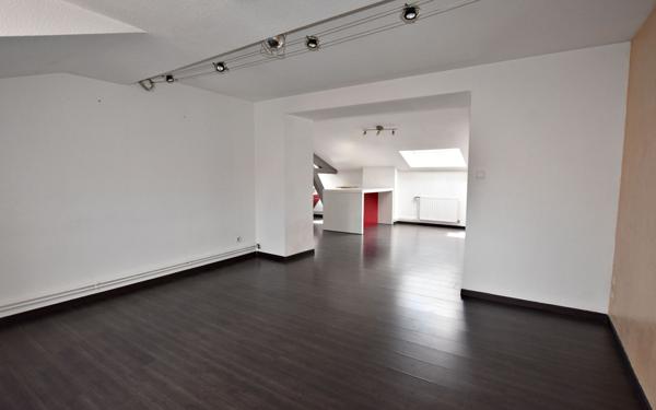 Appartement à vendre    3 pièces • 63 m2 Roanne