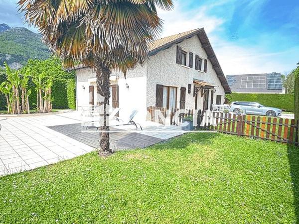 À vendre Maison 5 pièces 131 m² - La Terrasse 38660