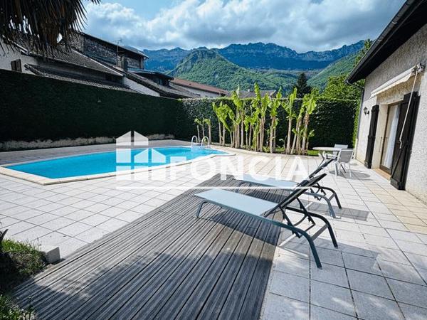 À vendre Maison 5 pièces 131 m² - La Terrasse 38660