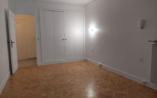 Appartement à louer    3 pièces • 73,37 m2 Antony