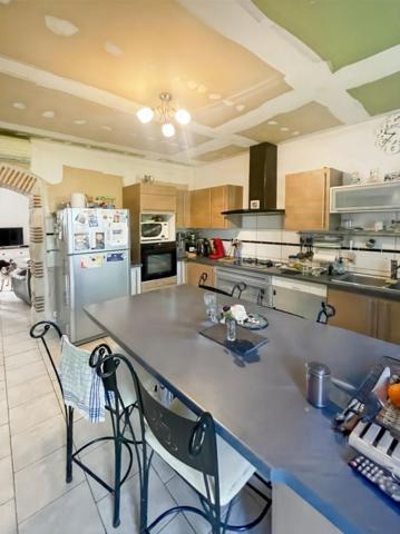 Charmante maison de village à Chezal-Benoît de 99 m2 3 chambres, dépendances et terrain