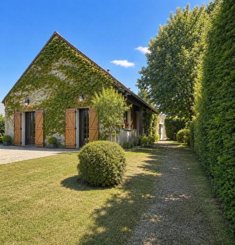 À vendre - Maison individuelle, 7 pièces située à Montbazon (37250)