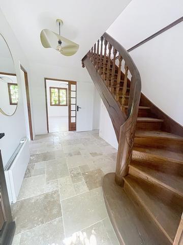 À vendre - Maison individuelle, 7 pièces située à Montbazon (37250)