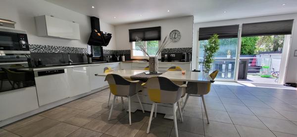 Marignane (13700) VILLA ARCHITECTE 5 PIECES 127M2 CONTEMPORAINE SANS TRAVAUX