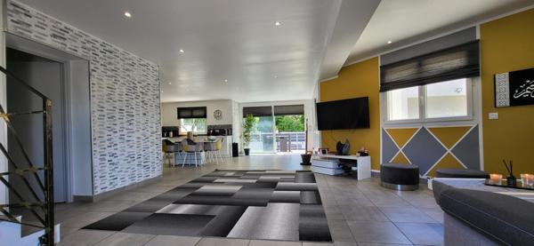 Marignane (13700) VILLA ARCHITECTE 5 PIECES 127M2 CONTEMPORAINE SANS TRAVAUX